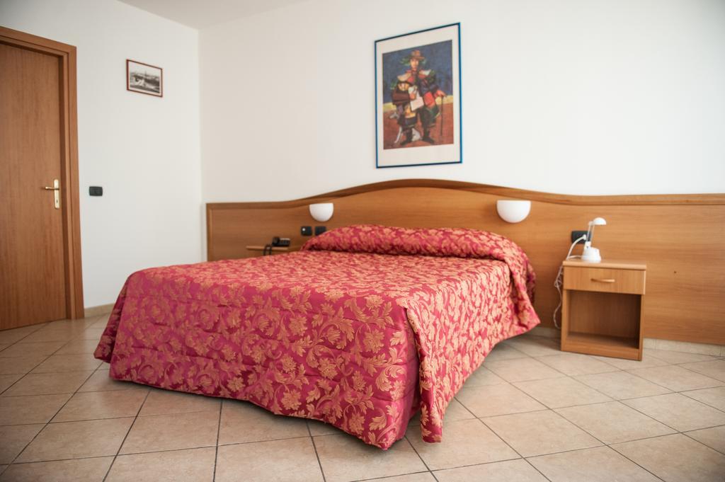 Albergo Etico אסטי חדר תמונה